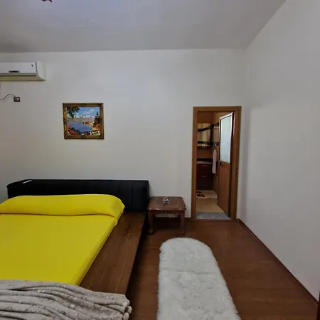 Guest house The *